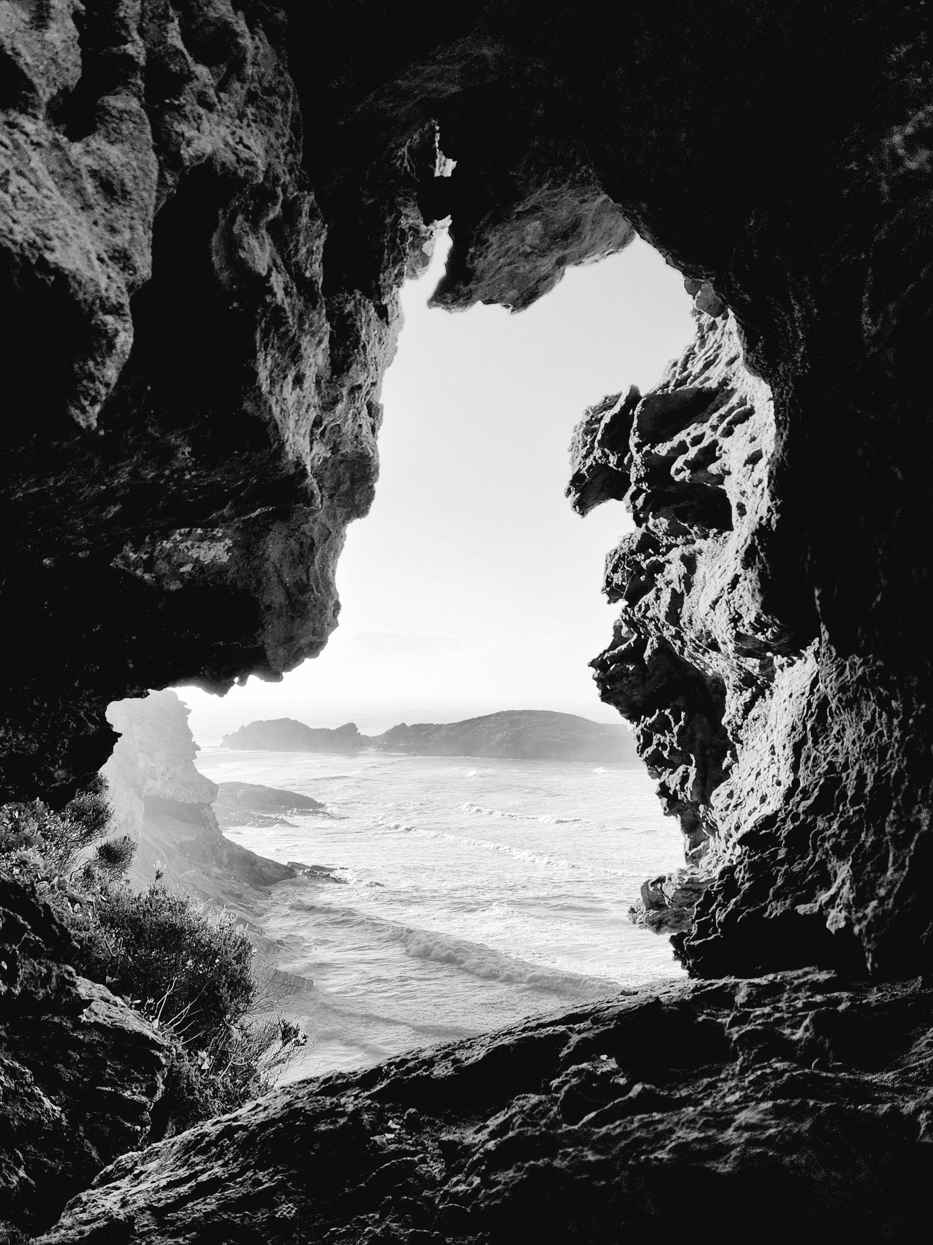 Where silence meets light